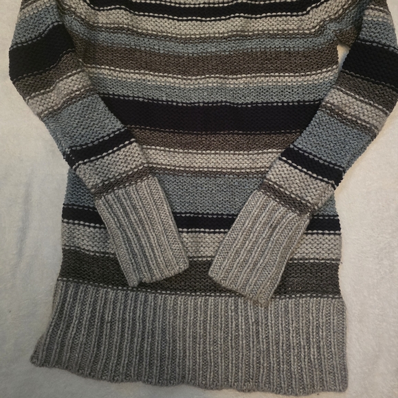 BETWEEN YOU & ME SWEATER SMALL S - Picture 3 of 3